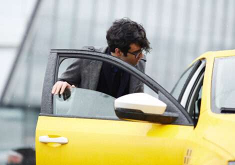 Affordable Tacoma taxi service for locals and tourists exploring the city with ease.