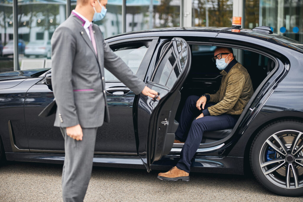 Reliable Tacoma to SeaTac Airport shuttle services for stress-free travel. Compare shared, private, and luxury options for your journey.